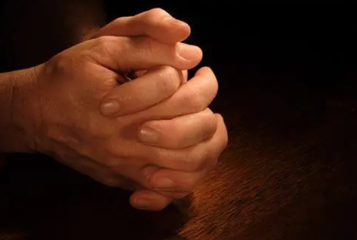 Василиевата молитва е най-силната срещу негативни въздействия! Ето какво и как да направите!